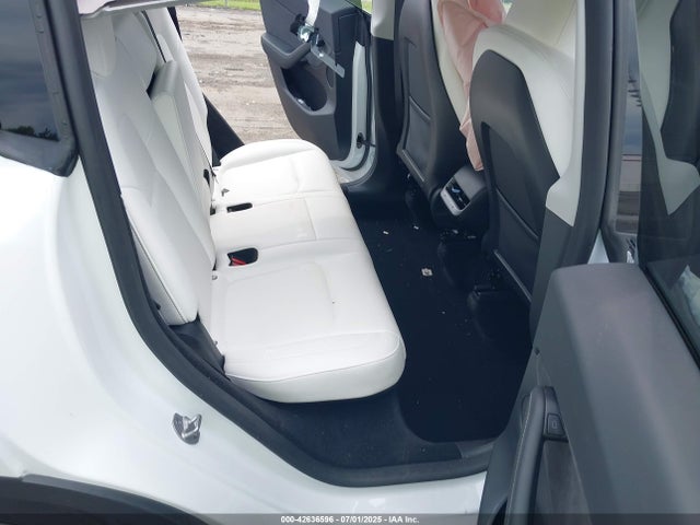 2023 TESLA MODEL Y 7SAYGDEEXPF835144 Photo 7