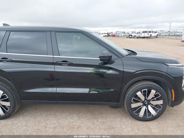 Mitsubishi Outlander 2025 JA4J3VA80SZ019590 Image 13