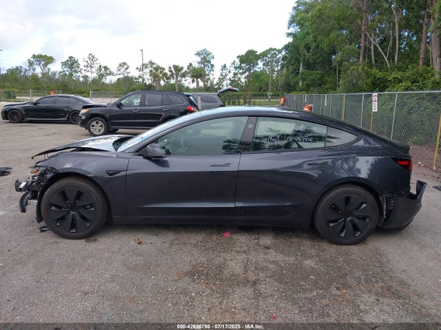 Tesla MODEL 3 2024 5YJ3E1EA1RF757090 Image 15