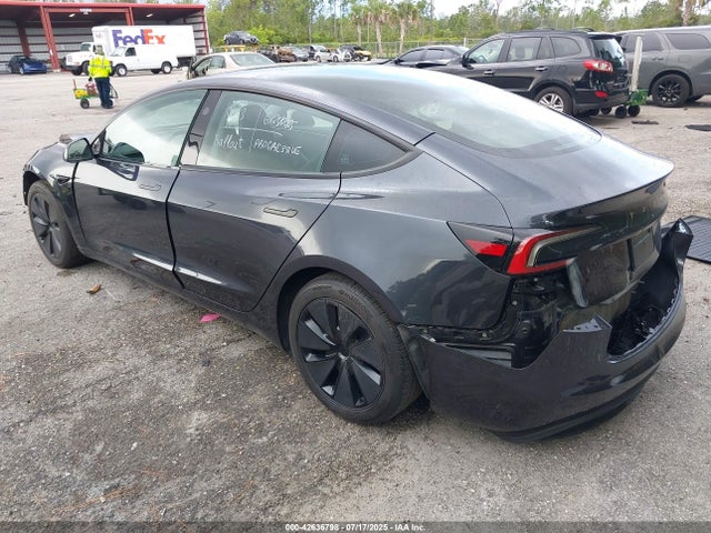 2024 TESLA MODEL 3 5YJ3E1EA1RF757090 Photo 2