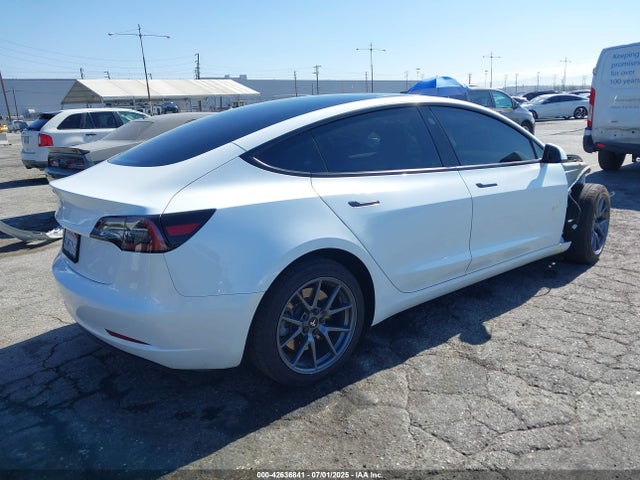 2023 TESLA MODEL 3 5YJ3E1EA7PF457230 Photo 3