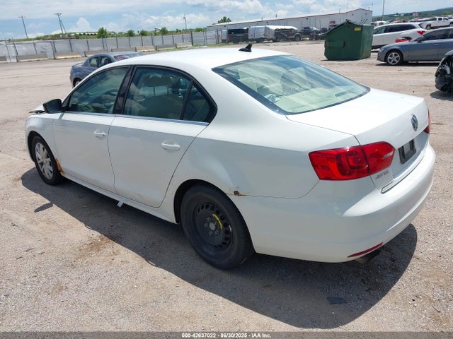 3VWD07AJXEM333132 Volkswagen 2014