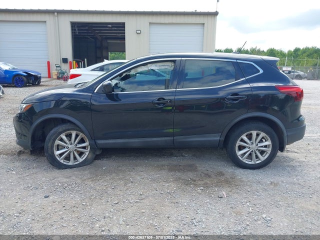 JN1BJ1CPXJW159209 Nissan ROGUE SPORT