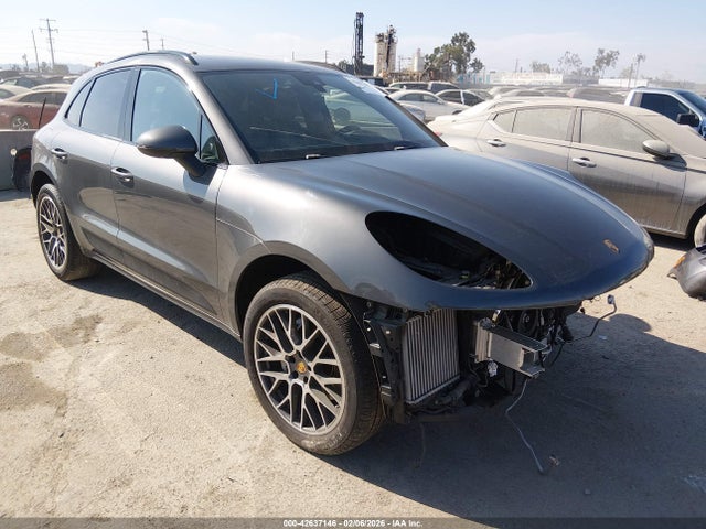 2017 PORSCHE MACAN WP1AB2A5XHLB18747