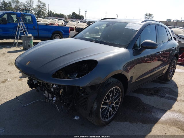 2017 PORSCHE MACAN WP1AB2A5XHLB18747 Photo 1