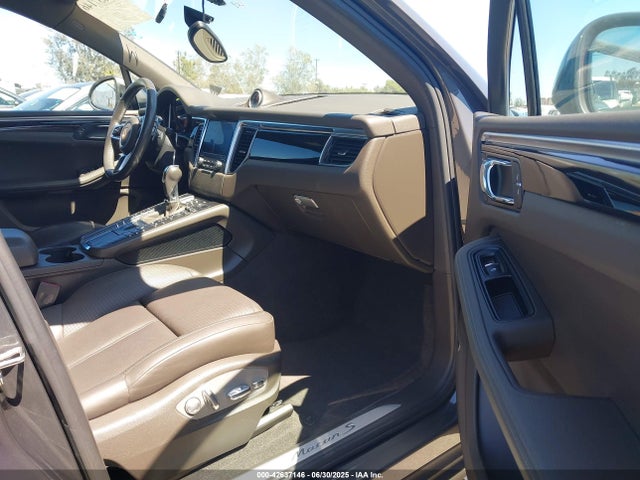 2017 PORSCHE MACAN WP1AB2A5XHLB18747 Photo 4