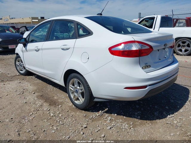 3FADP4BJ4KM122845 Ford 2019