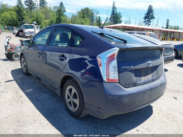 2014 TOYOTA PRIUS JTDKN3DU7E1742714 Photo 2