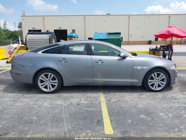 Продажа на аукционе авто 2013 Jaguar Xj, vin: SAJWJ1CD4D8V46305, номер лота: 42637329