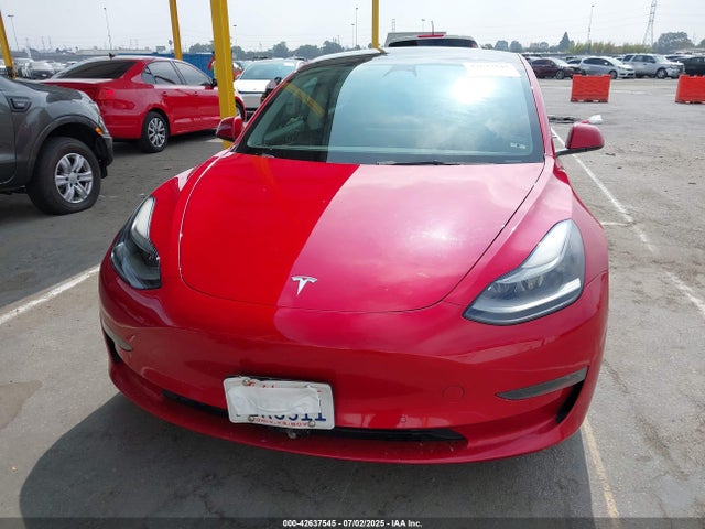 5YJ3E1EB6NF268543 Tesla 2022