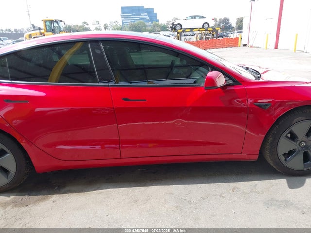 5YJ3E1EB6NF268543 Tesla 2022