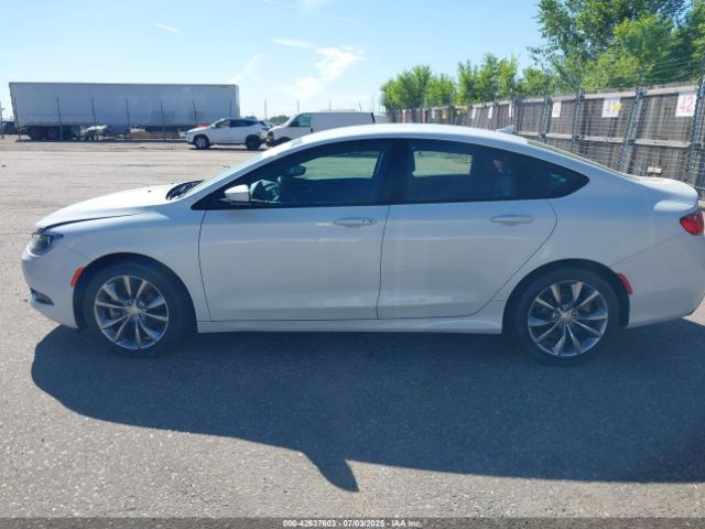 1C3CCCBB4FN558485 Chrysler 2015