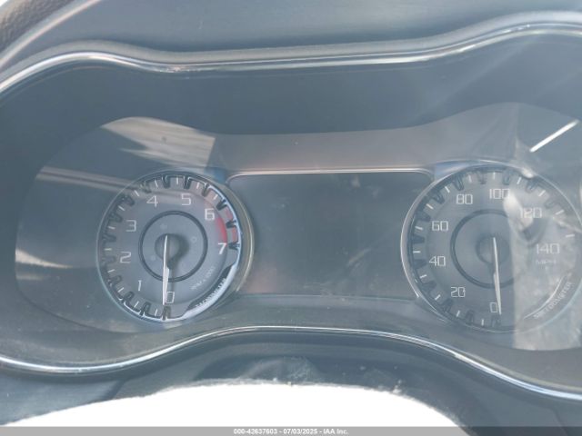 1C3CCCBB4FN558485 Chrysler 2015