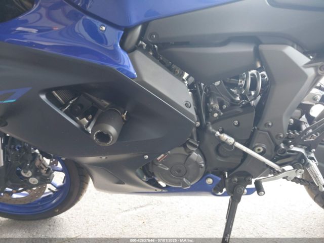 2022 YAMAHA YZFR7 JYARM38E8NA002136 Photo 8