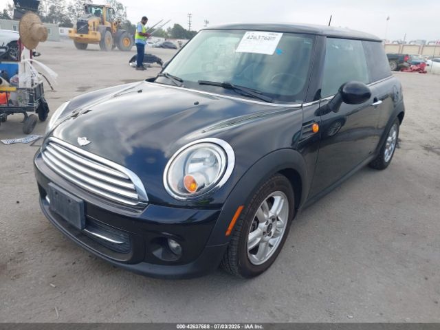 2011 MINI COOPER WMWSU3C50BT098905 Photo 1