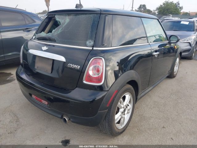 2011 MINI COOPER WMWSU3C50BT098905 Photo 3