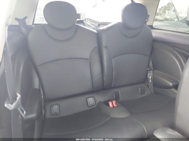 2011 MINI COOPER WMWSU3C50BT098905 Photo 7