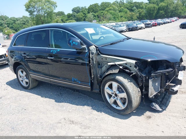 2015 AUDI Q7 WA1CGAFE1FD003065 Photo 0
