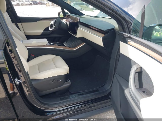 2022 TESLA MODEL X 7SAXCBE57NF346306 Photo 4