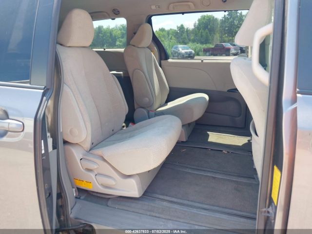 2011 TOYOTA SIENNA 5TDJK3DC2BS002613 Photo 7