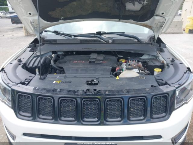 2018 JEEP COMPASS 3C4NJDBBXJT304529 Photo 9