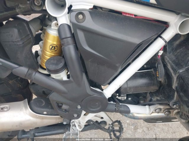 2022 BMW R 1250 WB10M1301N6F95256 Photo 7