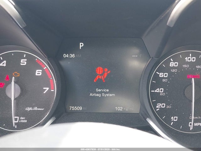 ZARFAEEN9H7553571 Alfa Romeo 2017
