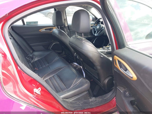 ZARFAEEN9H7553571 Alfa Romeo 2017