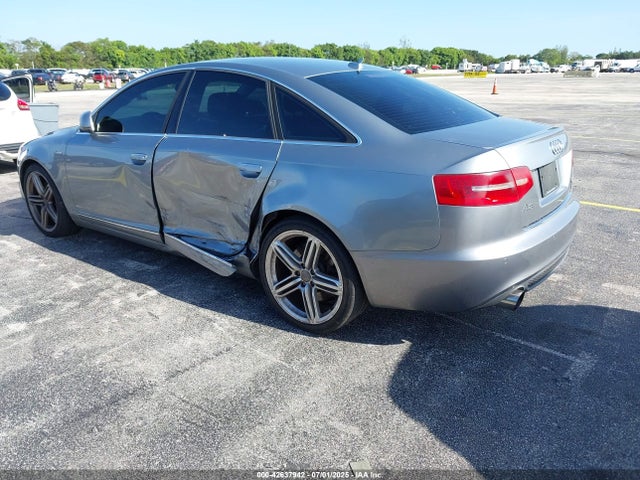 2011 AUDI A6 WAUKGAFB8BN036895 Photo 2