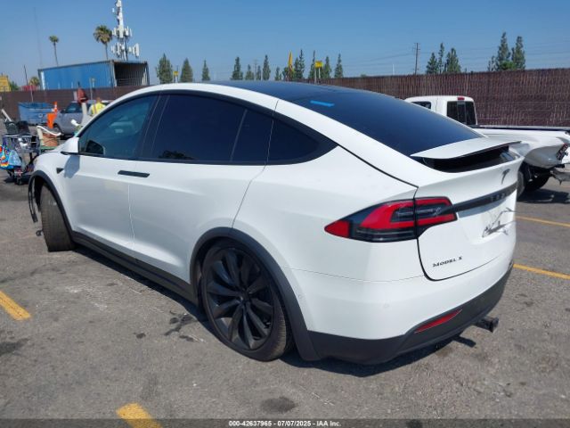 2018 TESLA MODEL X 5YJXCBE2XJF104834 Photo 2