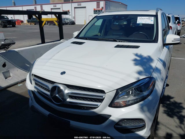 4JGDA5JB1HA957881 Mercedes-Benz m276