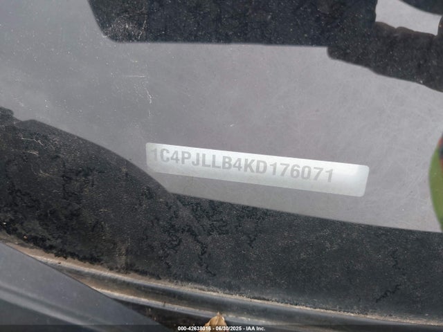 2019 Jeep Cherokee Latitude Plus Fwd მანქანა იყიდება აუქციონზე, vin: 1C4PJLLB4KD176071, აუქციონის ნომერი: 42638016