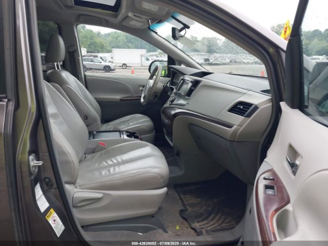 2011 TOYOTA SIENNA 5TDDK3DC9BS005392 Photo 4