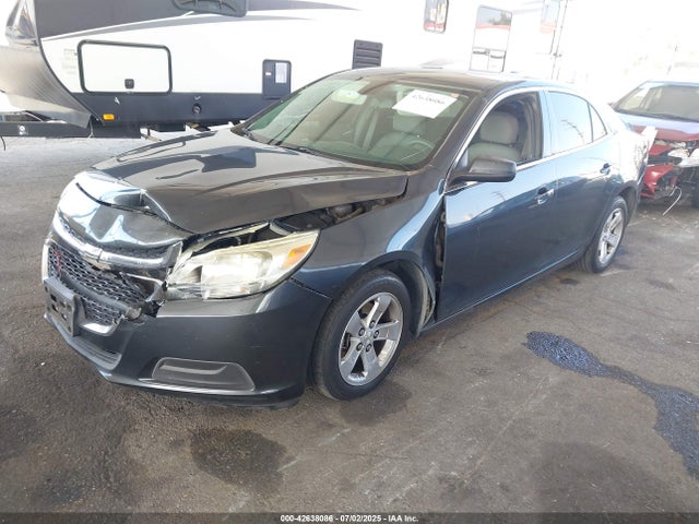 Chevrolet lkw 2015 1G11A5SL7FF213287 Image 2
