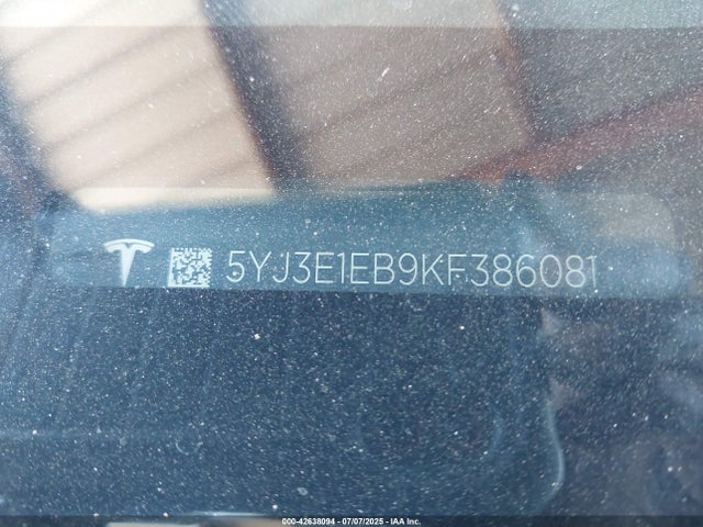 5YJ3E1EB9KF386081 Tesla 2019