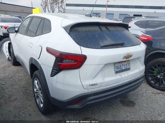 Chevrolet lih 2024 KL77LFE2XRC008635 Image 3