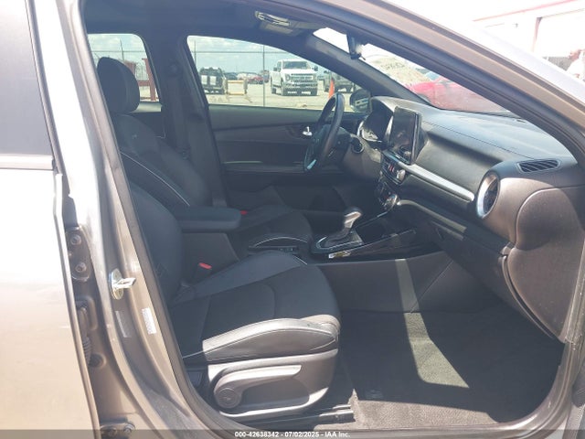 3KPF54AD9NE429639 KIA mpi nu