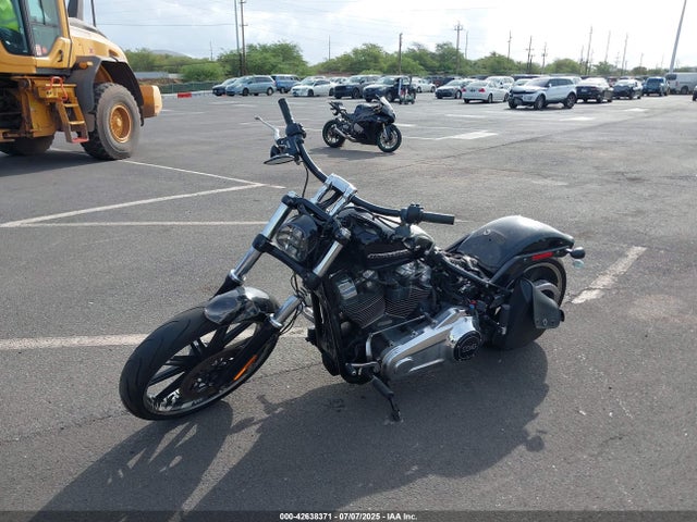 1HD1YHK2XKB026878 Harley-Davidson Breakout 114