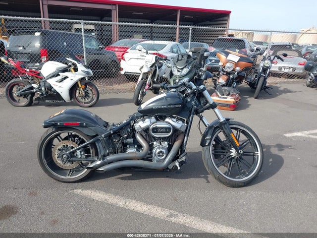 1HD1YHK2XKB026878 Harley-Davidson Breakout 114