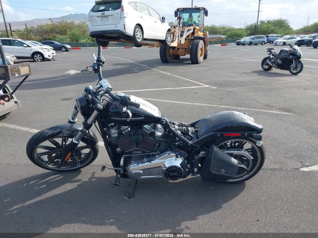 1HD1YHK2XKB026878 Harley-Davidson Breakout 114