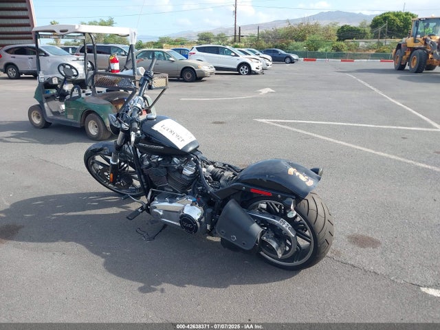 1HD1YHK2XKB026878 Harley-Davidson Breakout 114