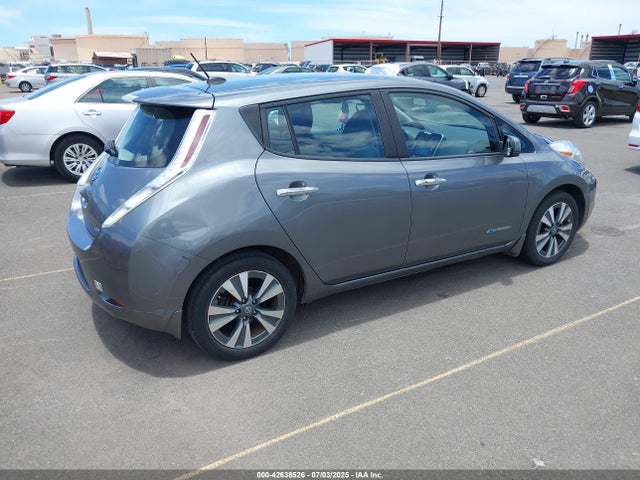 1N4BZ0CP8HC305978 Nissan 2017