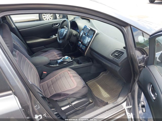 1N4BZ0CP8HC305978 Nissan 2017