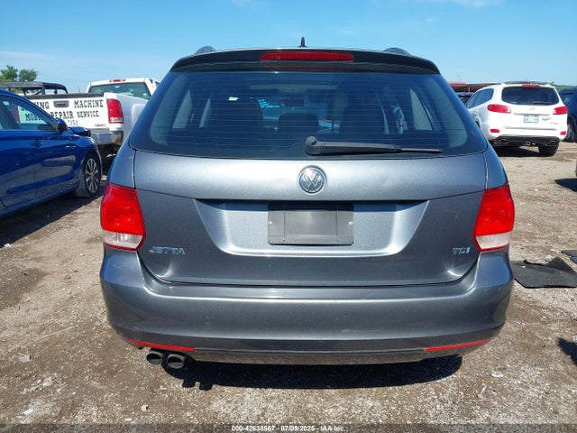 42638567 :رقم المزاد ، 3VWML7AJ6BM717007 vin ، 2011 Volkswagen Jetta Sportwagen 2.0l Tdi مزاد بيع