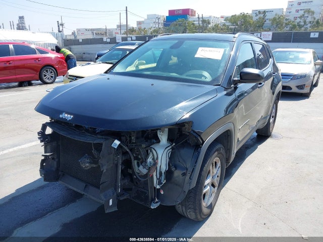 3C4NJCAB1JT411366 Jeep 2018