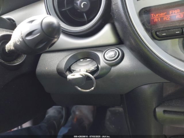 2012 MINI COOPER WMWSU3C51CT255374 Photo 10