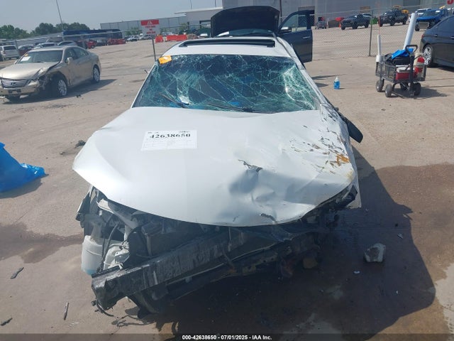 4T1BF1FK1HU658173 Toyota 2ar-fe
