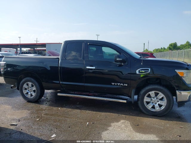 1N6AA1CK3HN557663 Nissan 2017
