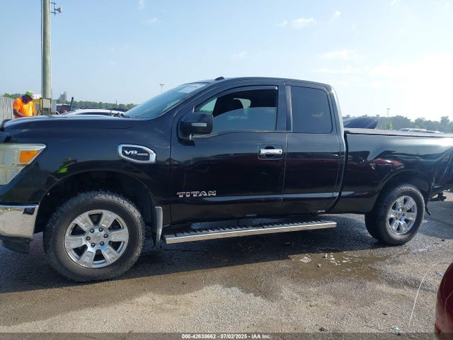 1N6AA1CK3HN557663 Nissan 2017
