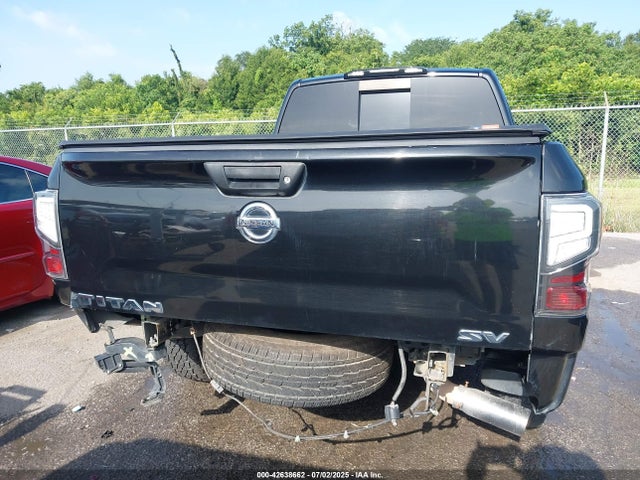 1N6AA1CK3HN557663 Nissan 2017